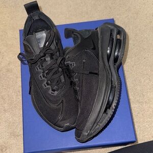 Nike Women’s Zoom Double Stacked Sneaker All Black